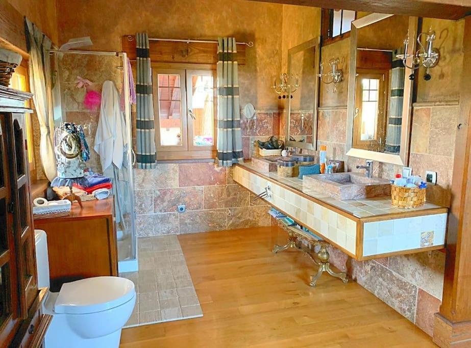 Casona Cantabra Con Piscina A 3 Km De Playas. Ideal Familias. *