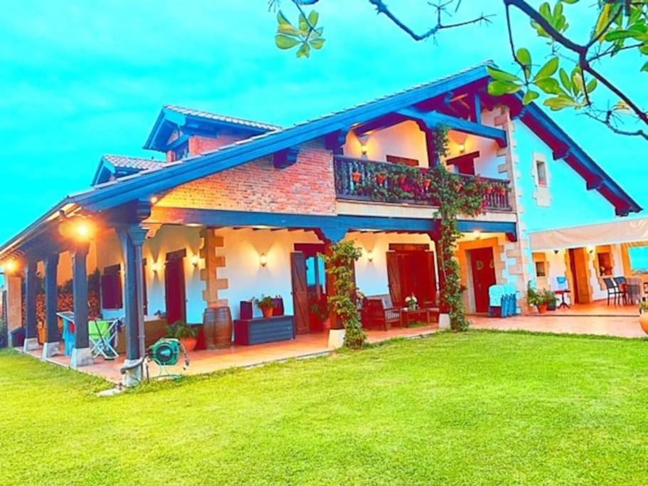 Villa Casona Cantabra Con Piscina A 3 Km De Playas. Ideal Familias. Liencres